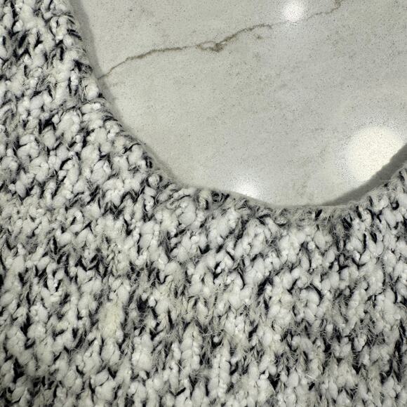 Bella Luxx Cropped Marled Knit Tank Top Black White Women's Small Minimalist - Picture 10 of 12